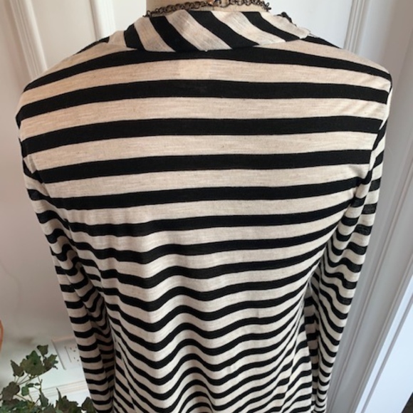 THX Women's Striped Knit Shrug - Picture 6 of 8